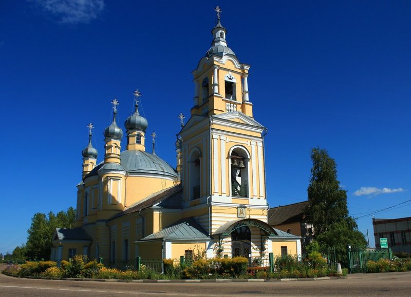 Ильинская церковь в Старице с колокольней